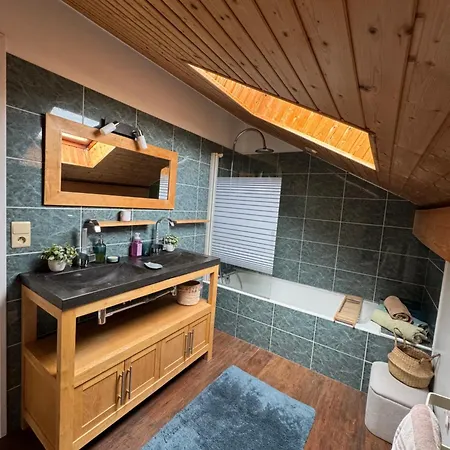Ferienhaus Maison Avec Vue Montagne Pour Les Amateurs De Velo Vtt Et Randonnees Massages Sur Rendez-vous